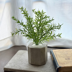 モルタル鉢×フェイクグリーン｜八角形 ローズマリー風 一輪挿し・花瓶