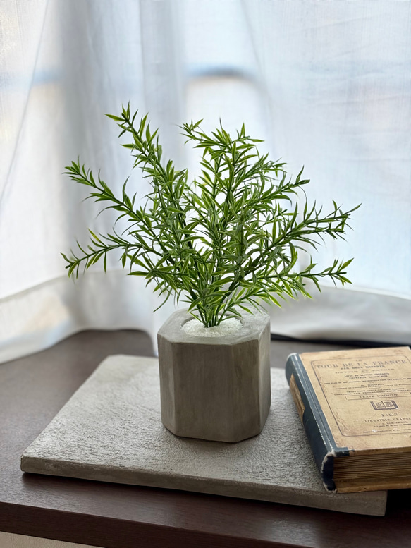 モルタル造形 石造りオーナメント フェイクグリーン付き モルタル造形 石造りオーナメント フェイクグリーン付き モルタル造形