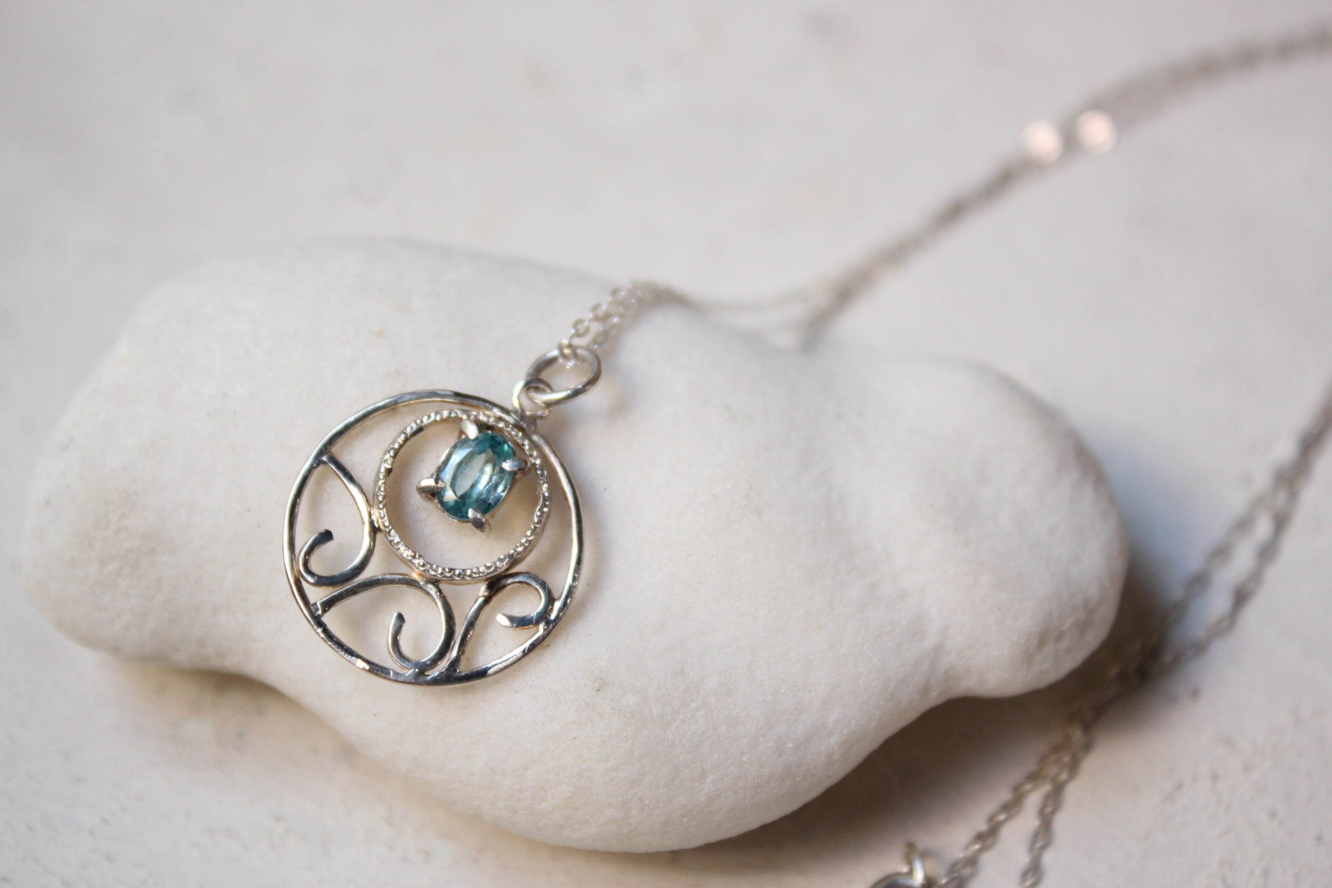 ブルージルコンのネックレス/silver/azur