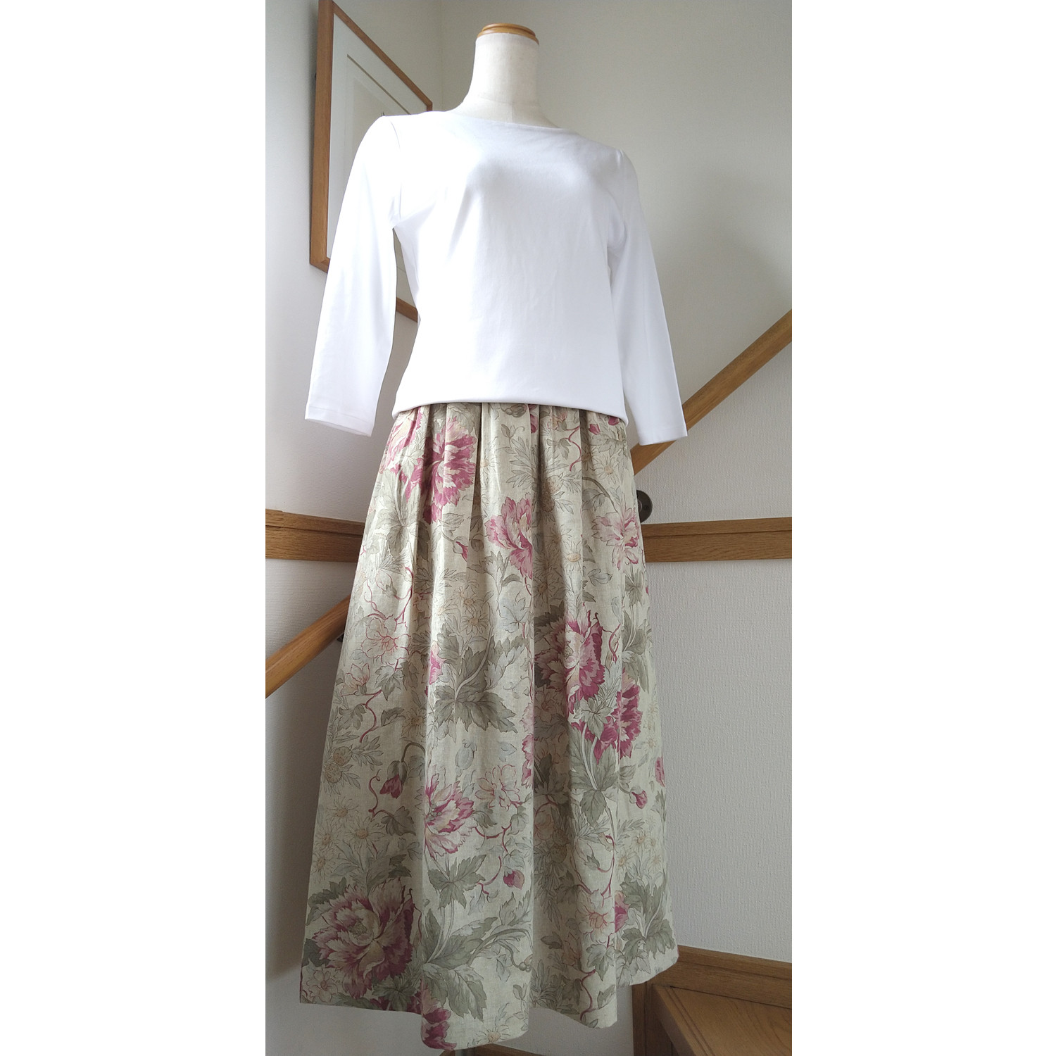 【花柄】リネン　麻のスカート　ベージュ