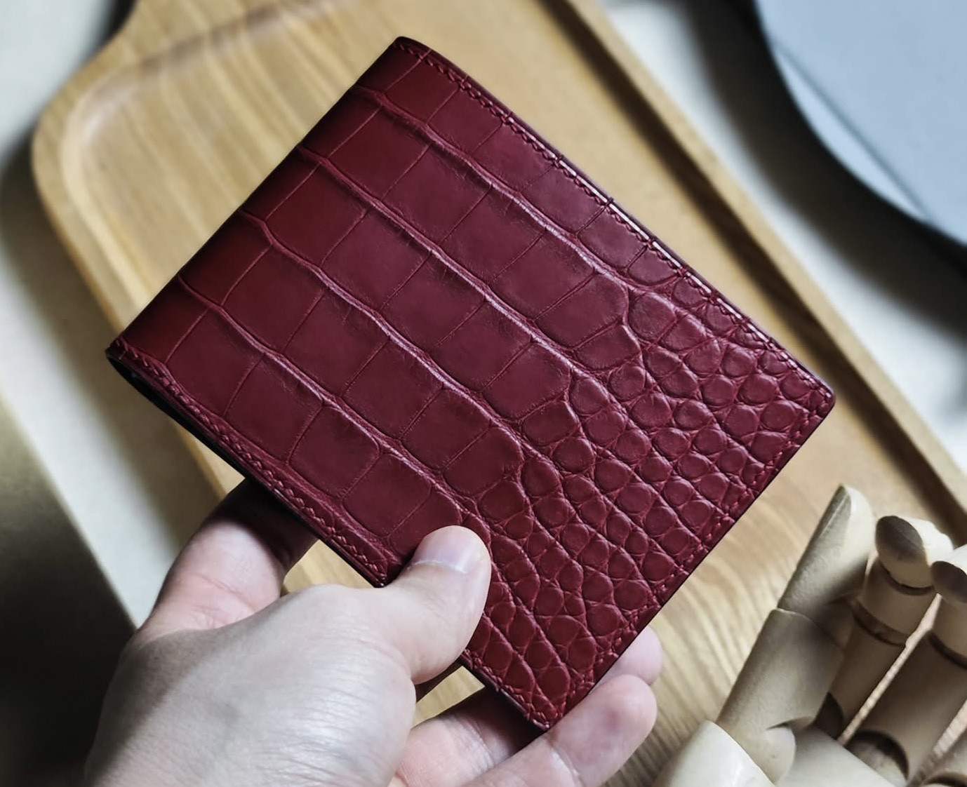 ワニ革使用2つ折り財布 手縫い商品 二つ折り財布 TOKYO BESPOKE