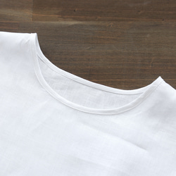 大人のTシャツに。リネンのワイドプルオーバーブラウス（ホワイト）TP34. 14枚目の画像