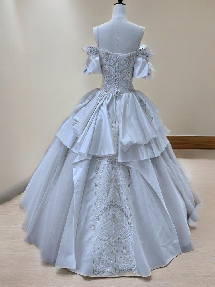 素敵  ウエディングドレス  グリッターのドレス 腰のプリーツで立体感を出す装飾 結婚式 三 次会D114