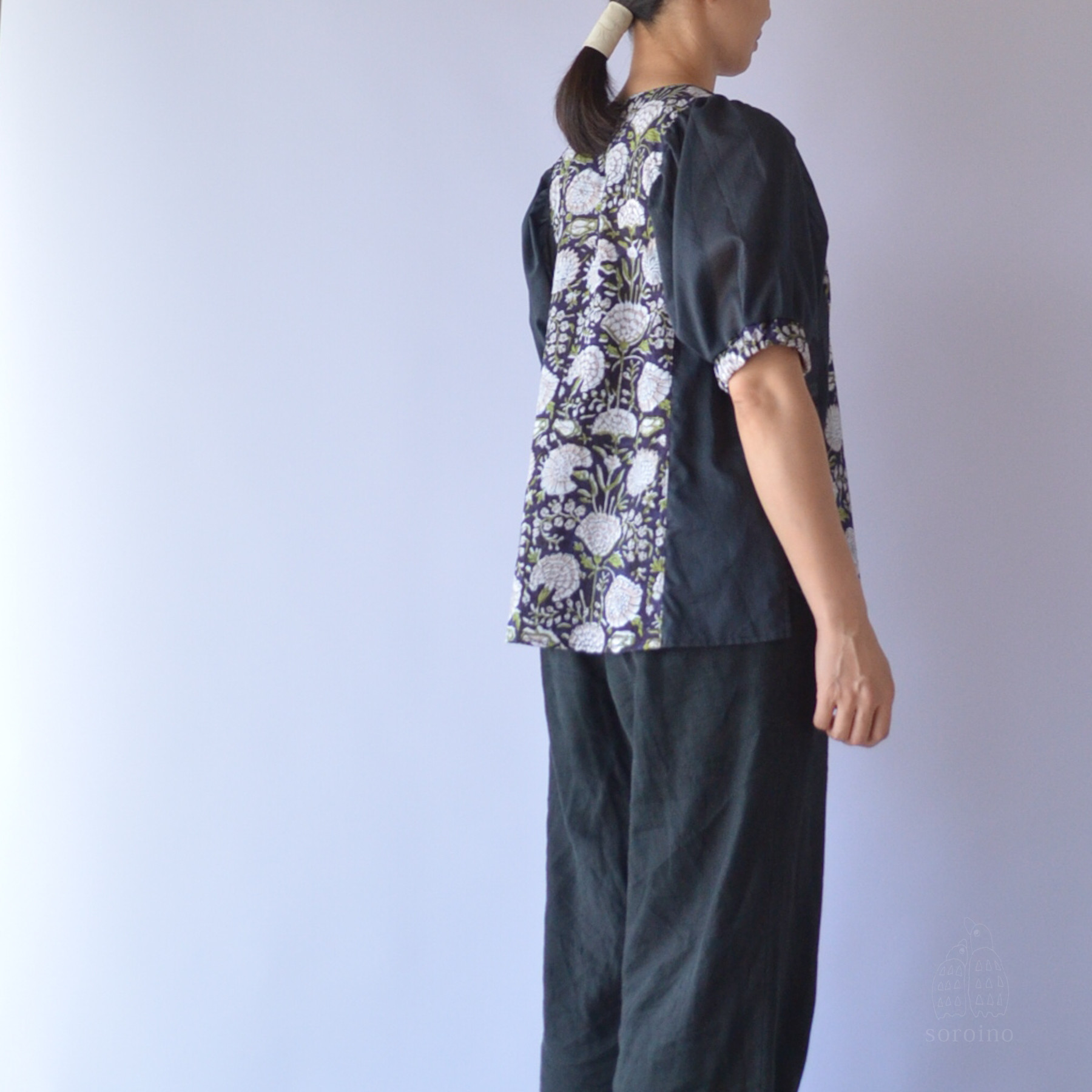 【限定1点】参観日やオケージョン に  細見えバイカラーブラウス ブロックプリント ブラック