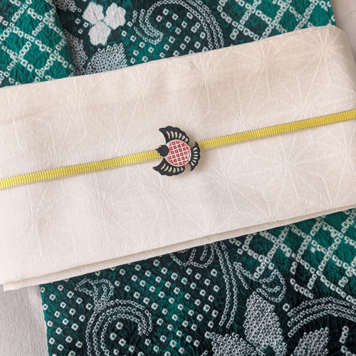 期間限定SALE!】モダンな福良雀（帯留）ふくら雀 鹿の子柄 黒✕赤