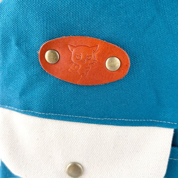 長財布ok⭐︎空色＋生成り帆布の猫boxerボディバッグ 4枚目の画像