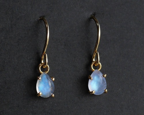 ピアス☆宝石質 ブルームーンストーン ペアシェイプ 1粒ピアス_