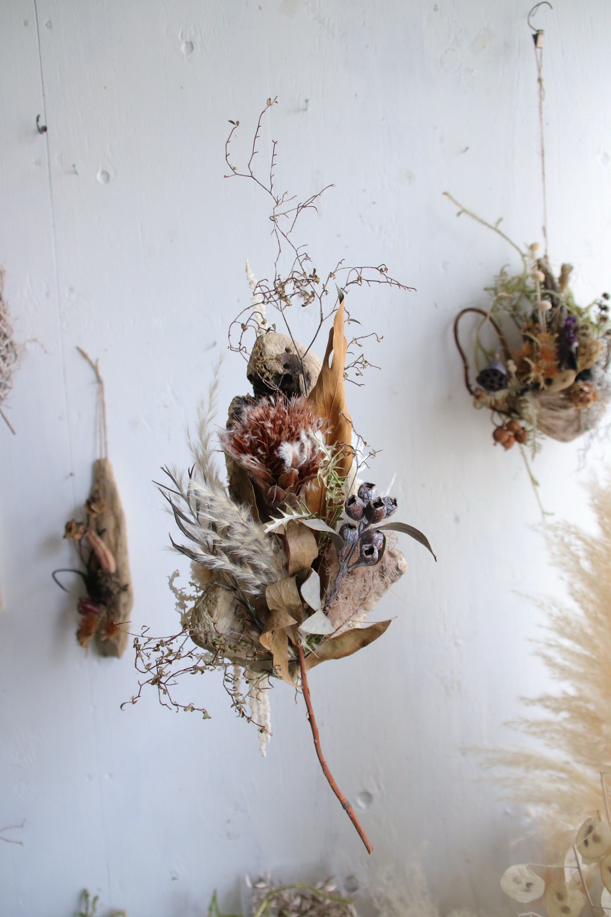 ハンギング流木アレンジ　two-faced