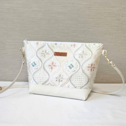 インド刺繍生地　トートバッグ　ショルダーバッグ　ハンドメイド　フェイクレザー インド刺繍生地とフェイクレザーのミニショルダーバッグ