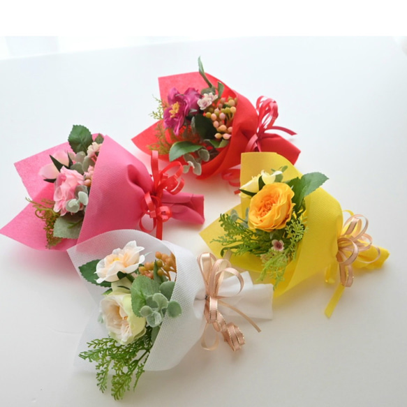 造花のミニ花束【1個からOK】 ミニブーケ  造花の花束 花束 卒業式 結婚式 パーティー  プチギフト No.1 1枚目の画像