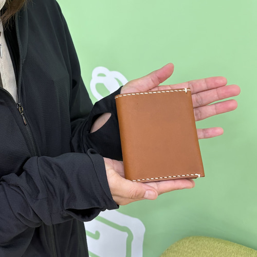 ホーウィン社クロムエクセルレザー二つ折り財布 二つ折り財布