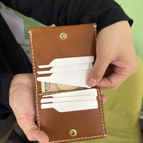コンパクト　革　財布　クロムエクセル　レザー　黒色　ギボシ　真鍮　ハンドメイド② ☆ポケットウォレット／クロムエクセルレザー -2020-073