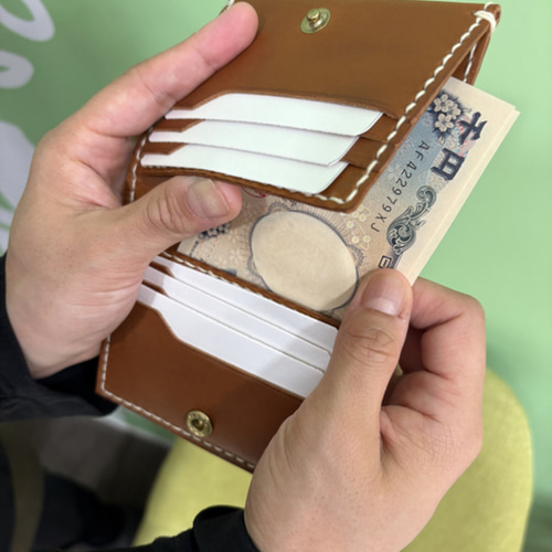 ホーウィン社クロムエクセルレザー二つ折り財布 二つ折り財布