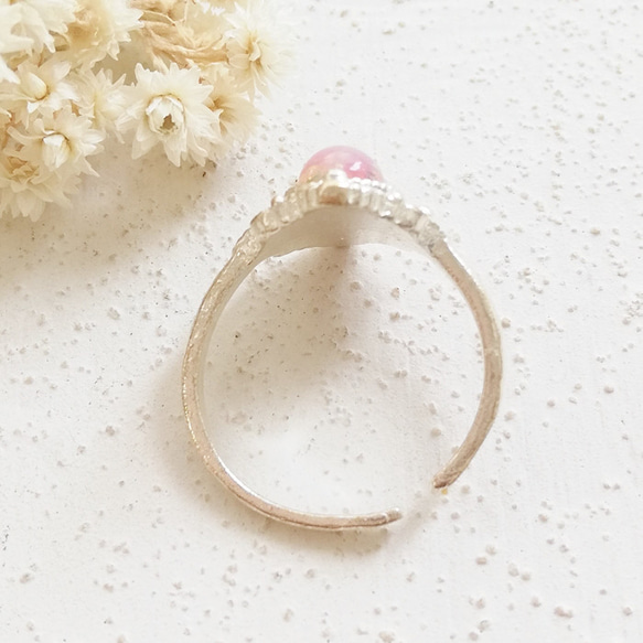 ヴィンテージガラス　ピンクファイヤーオパール　オーバル　リング　指輪　/　17 x 15ｍm　/　シルバートーン 5枚目の画像