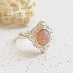 ヴィンテージガラス　ピンクファイヤーオパール　オーバル　リング　指輪　/　17 x 15ｍm　/　シルバートーン 2枚目の画像