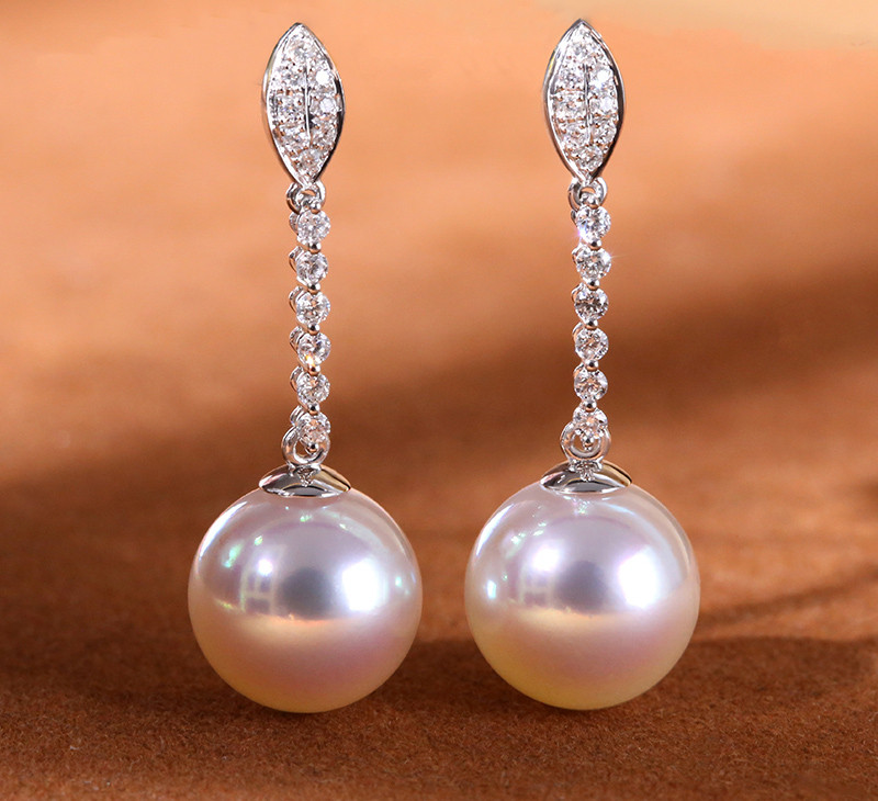 [ヘイズジュエリー] 9-9.5mmオーロラアコヤ天然海水真珠イヤリングシンプルでエレガント18Kゴールドダイヤモンドイヤリング