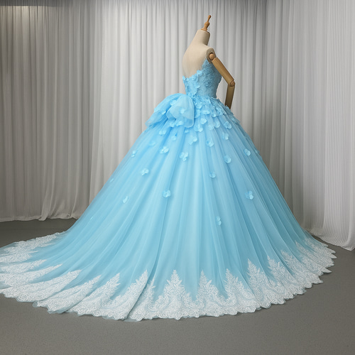 送料無料！カラードレス ブルー 花モチーフ 立体ドレープ 裾に繊細