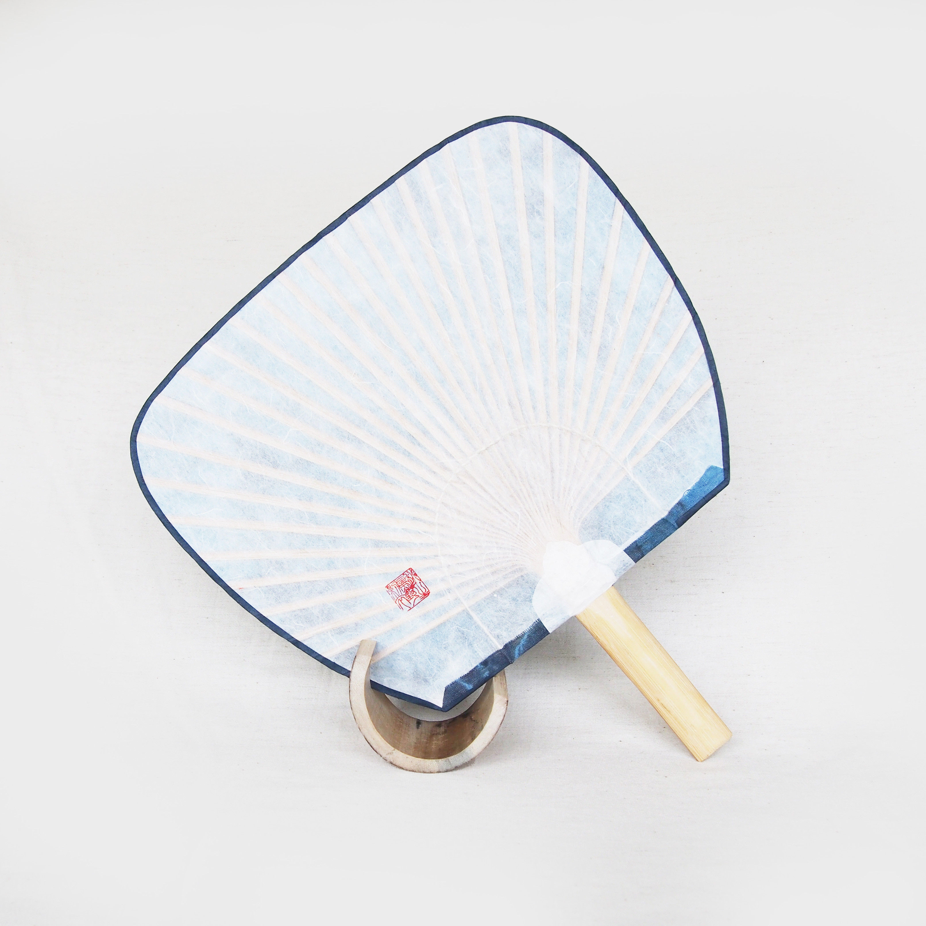藍染め竹製うちわ《楕円大》麻/日本の夏2026