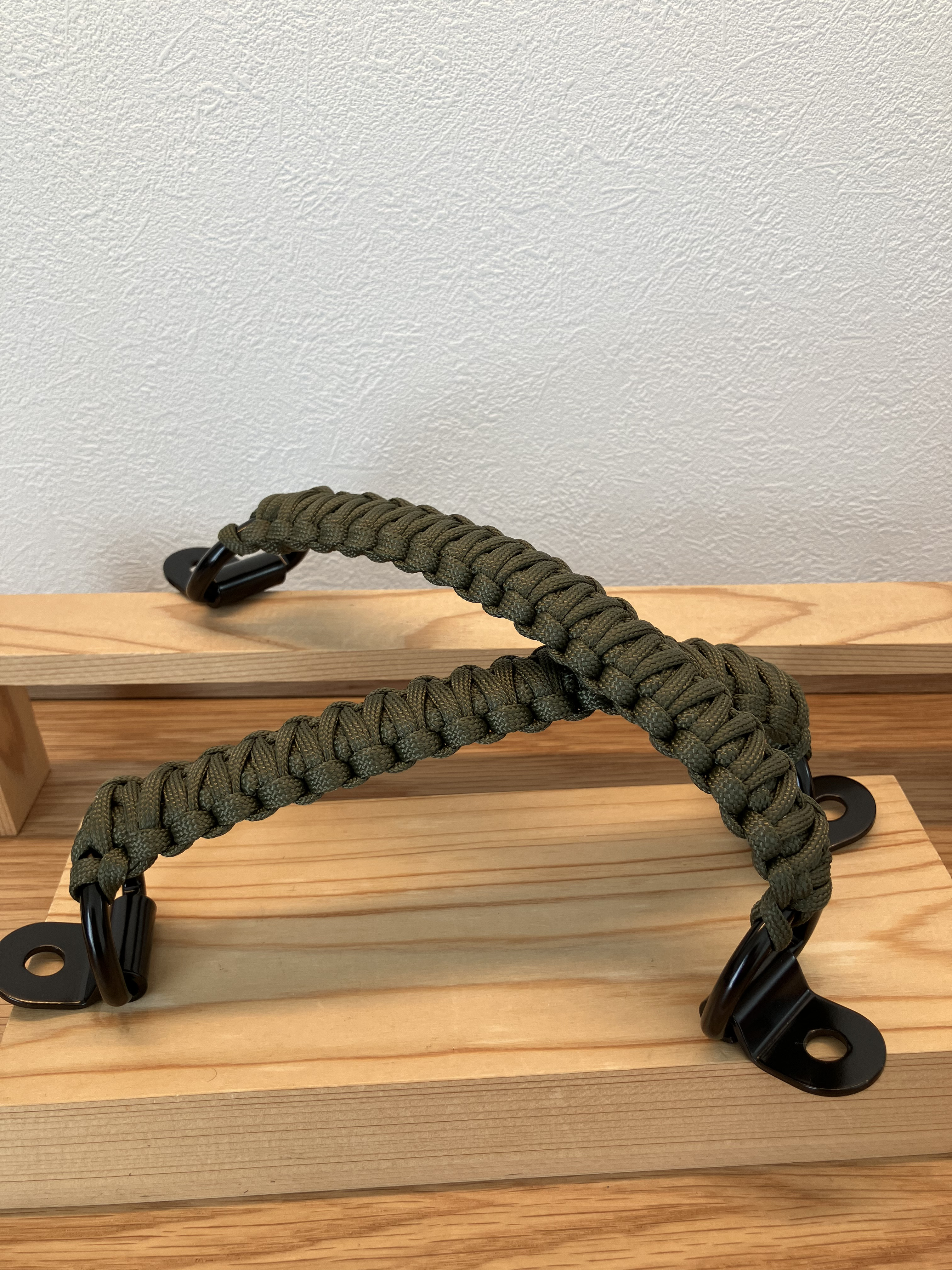 12.13大切な愛車にカッコ良いアシストグリップ・オリジナルハンドメイド