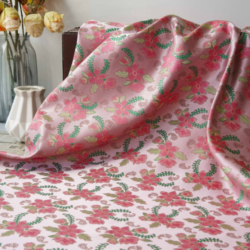 長さ1m ジャガード生地 大判 花柄 ピンク 綺麗 上品 布 きじ 色織 手芸