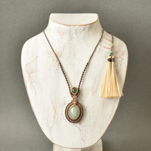 翡翠と栃木県産精麻のマクラメネックレス ネックレス・ペンダント ten