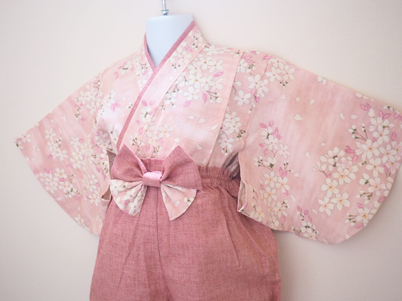 やさしい桜色のベビー袴☆０〜３歳☆お食い初め☆初節句☆ひな祭り☆こどもの日 3枚目の画像