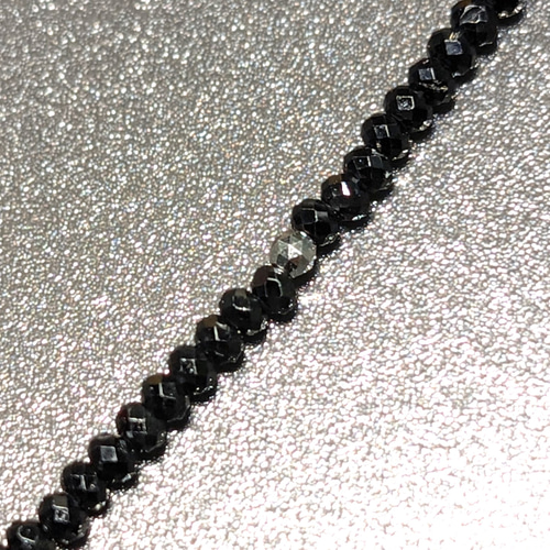 K18WG ホワイトゴールド トライアングルカット ブラックスピネル