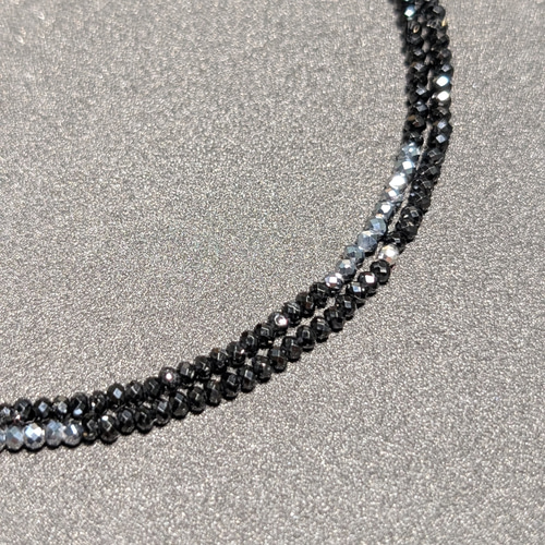 K18WG ホワイトゴールド トライアングルカット ブラックスピネル