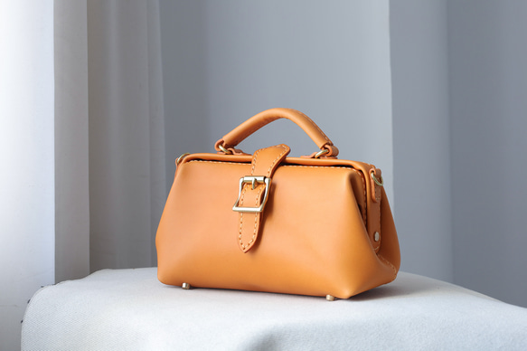 【訳あり特価セール】大人気！横型がま口バッグ - 44％オフ！ 3枚目の画像