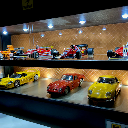 1/43展示14台可能・エナメルタイル2・2層式ディスプレーBOX/ネオジオラマ 1/43展示14台可能・エナメルタイル2・2層式ディスプレーBOX/ネオ