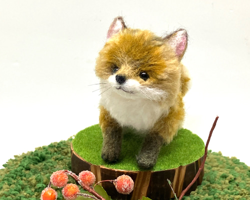 ◇もふもふ 手乗り 子狐 キツネ 【羊毛フェルト人形】// 羊毛フェルト