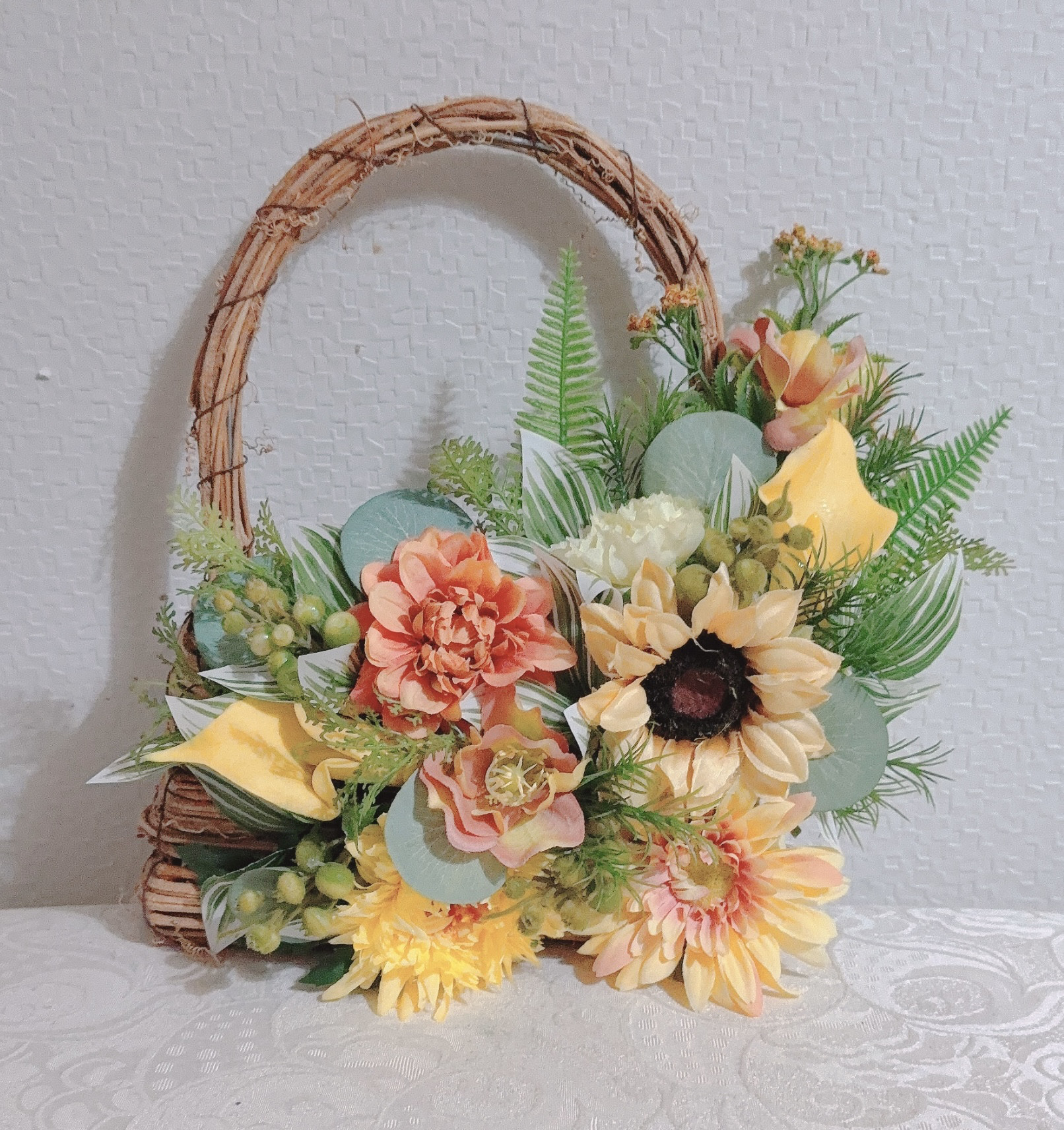 ひまわりトロピカル️かごバッグアレンジ