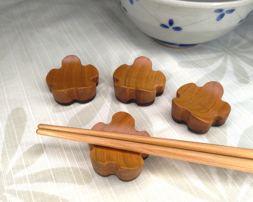 四季の箸置き 四季の花箸置 秋 ききょう - 英一郎製磁-磁器彫刻作家・福重