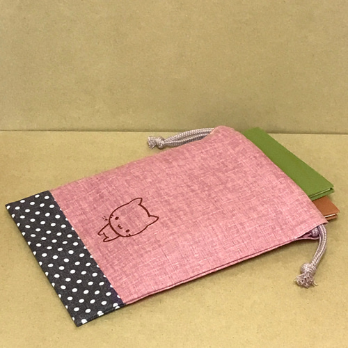 ミコちゃん 御朱印帳が入る巾着〈ピンクと水玉茶〉 巾着袋 ミコちゃん