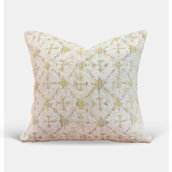 【技術と刺繍のアート作品】クッションカバー・シェセングルム 1枚目の画像