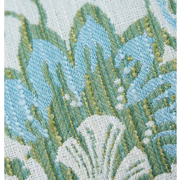 【技術と刺繍のアート作品】クッションカバー・グリーンベルベ 5枚目の画像