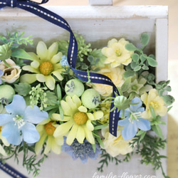 造花アレンジ｜フラワーギフト｜ウッドボックス｜水色の花｜お供え花にも｜誕生日プレゼント｜枯れない花贈り 7枚目の画像