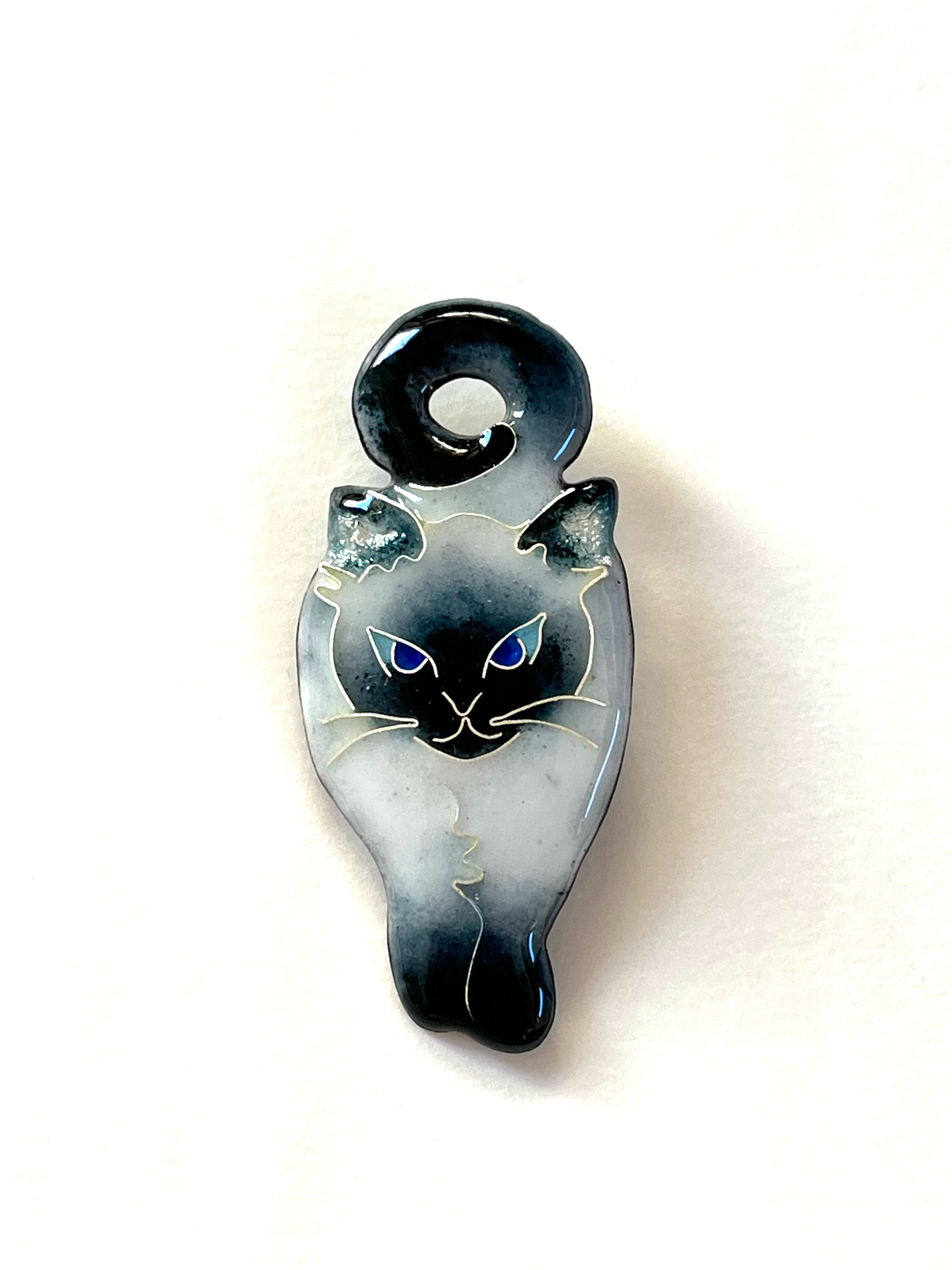 七宝焼　シャム猫さん　ブローチ