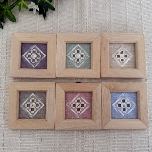 ハーダンガー刺繍のミニフレーム その他インテリア雑貨 Bloem van de
