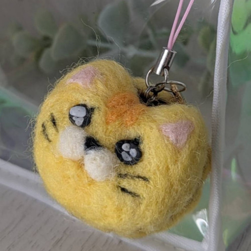 羊毛フェルト ストラップ ゴロリンにゃんカロン ネコストラップ おれん