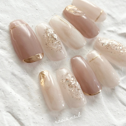 ブラウン×ホワイト ニュアンスネイル 普段使い ブライダルネイル 成人