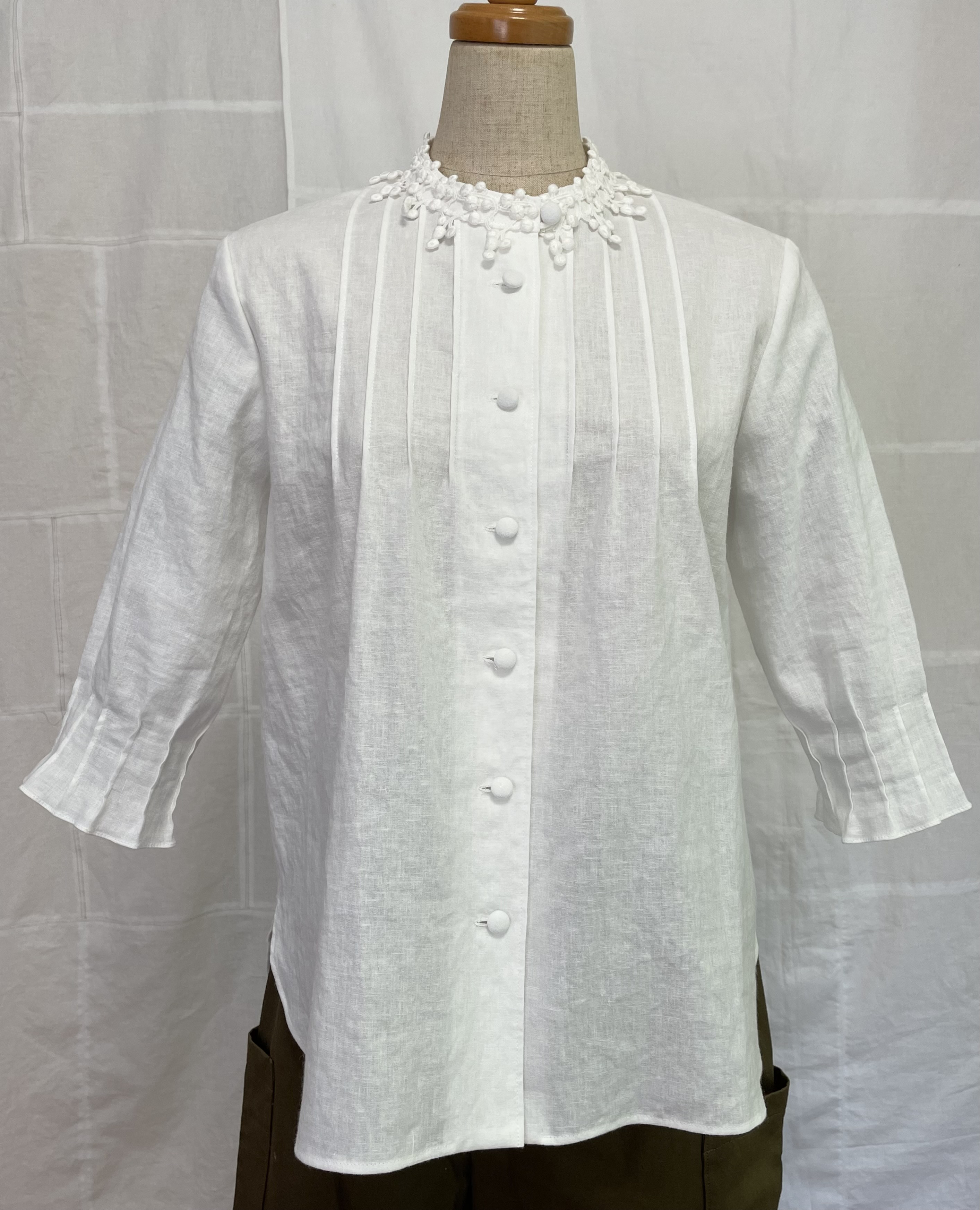 ぶどうレース　6部袖　綿麻ブラウス【オフホワイト　M】※送料無料