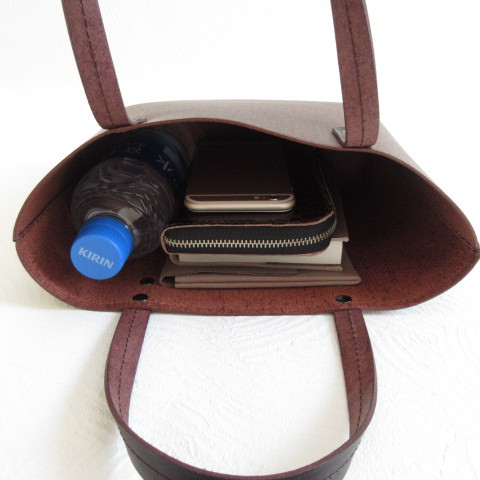 手縫い♪《牛革》ハンドソーイング・ブラウン・マイクロシュリンク・一枚革のミニトート・0406