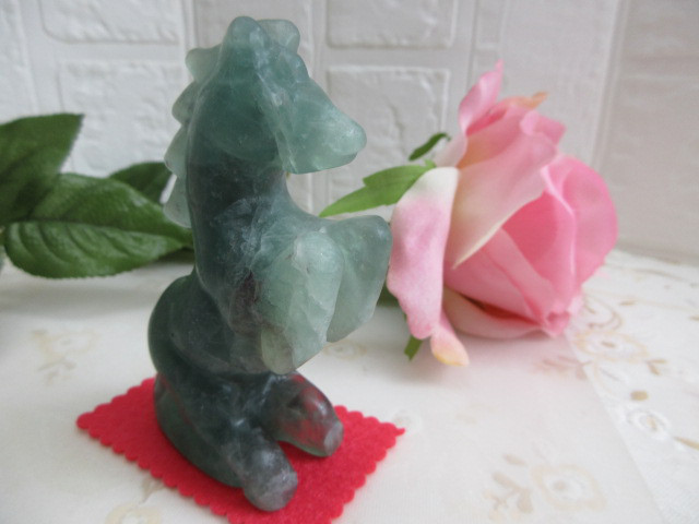 No.CR-361　天然石　＜彫刻置物＞　フローライト　馬　 ２４８ｇ