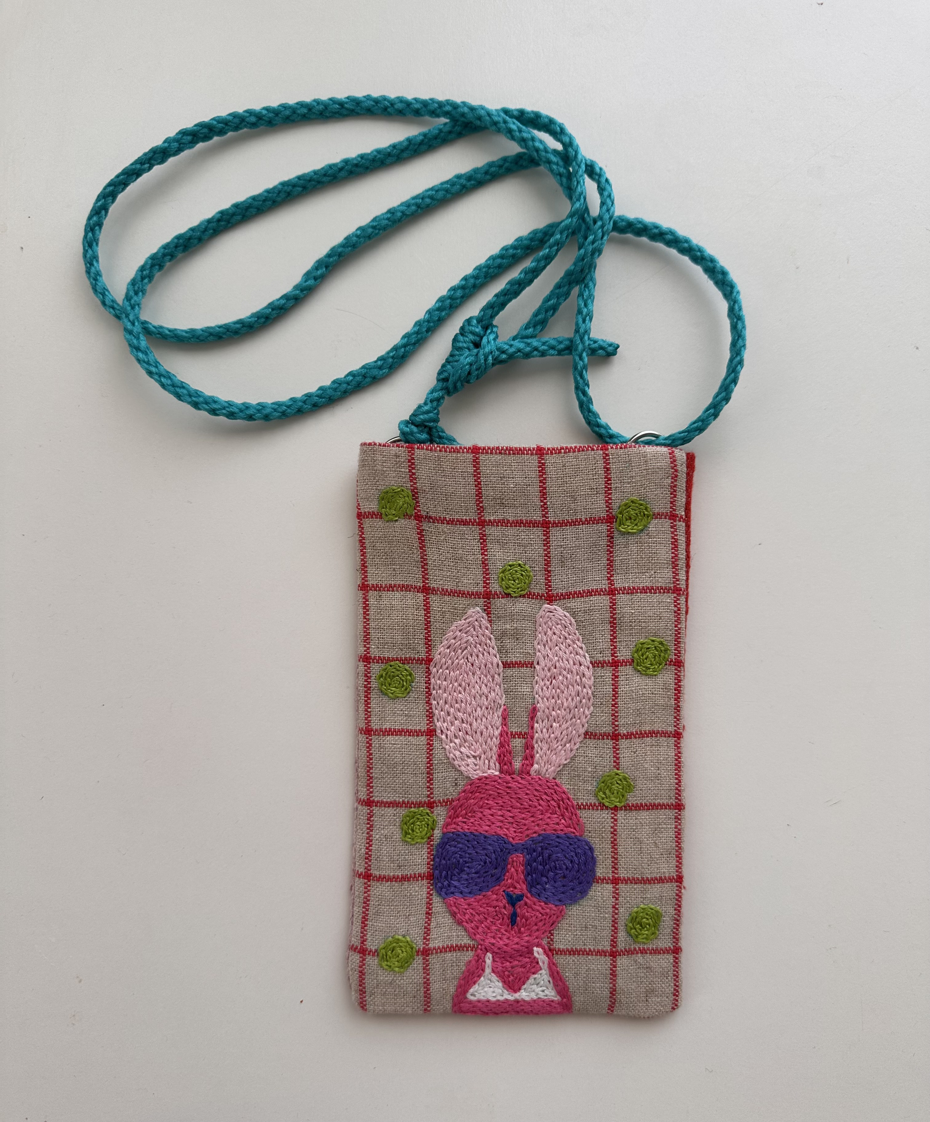 スマホポシェット　サングラスウサギ