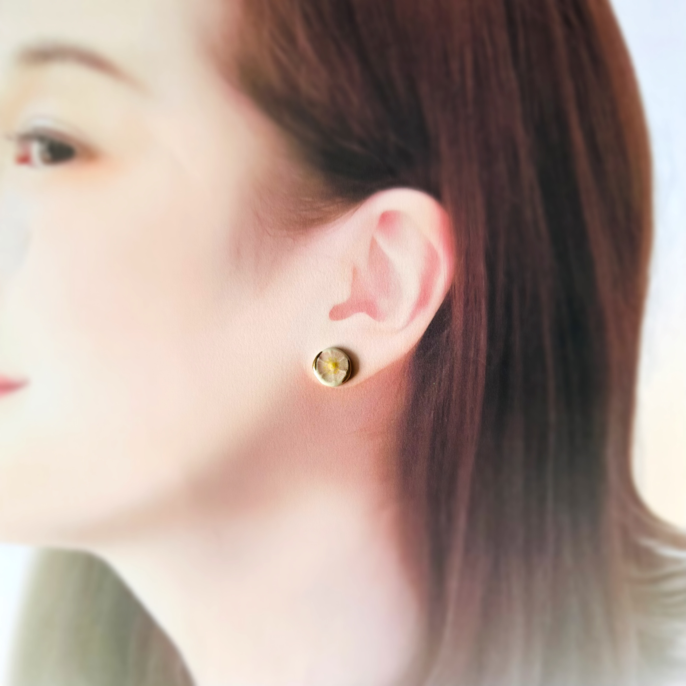 淡い ピンク お花 金継ぎ 陶器 ピアス イヤリング ノンホールピアス ゴールド 金 イエロー 黄色 小ぶり 小さい 花