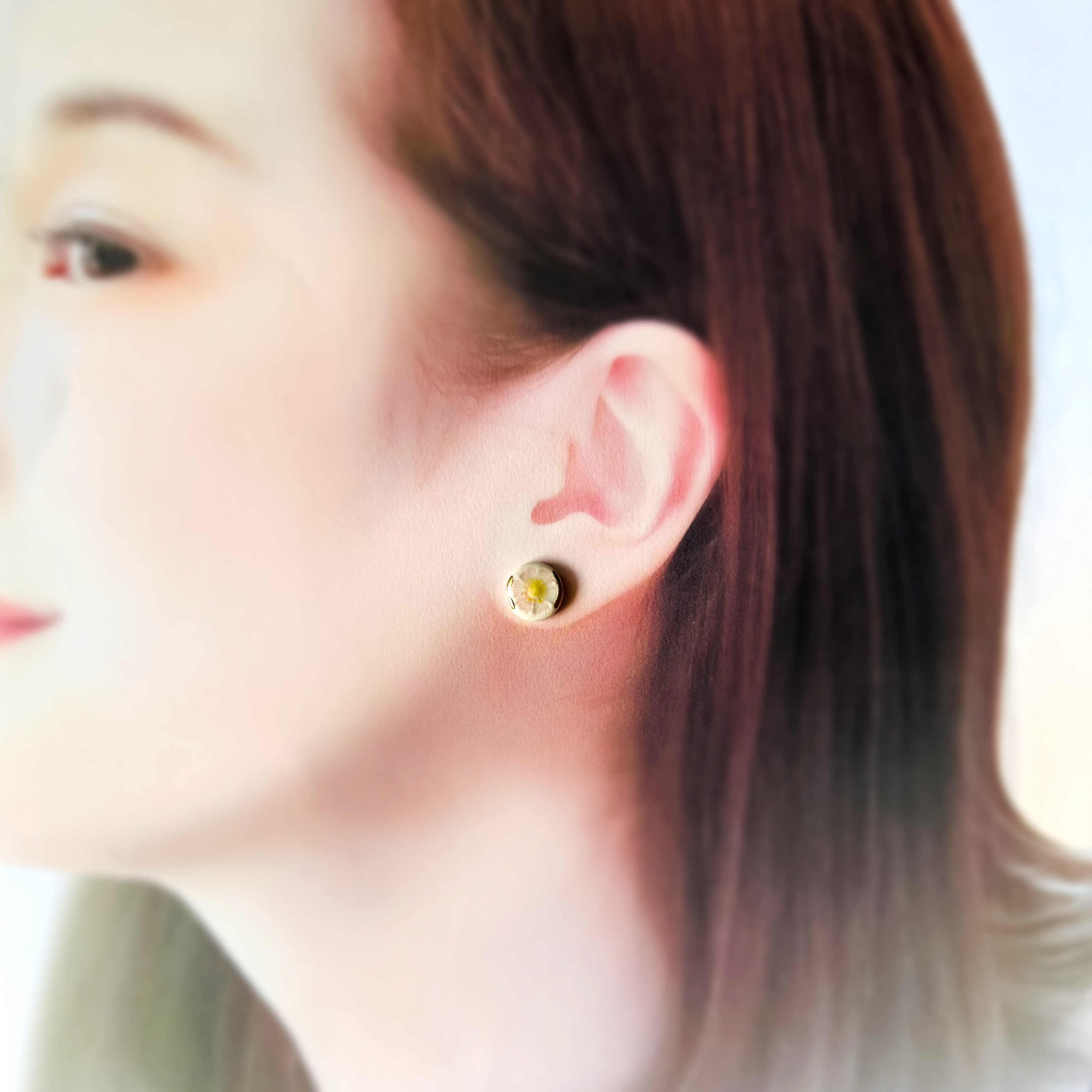 淡い ピンク お花 金継ぎ 陶器 ピアス イヤリング ノンホールピアス ゴールド 金 イエロー 黄色 小ぶり 小さい 花