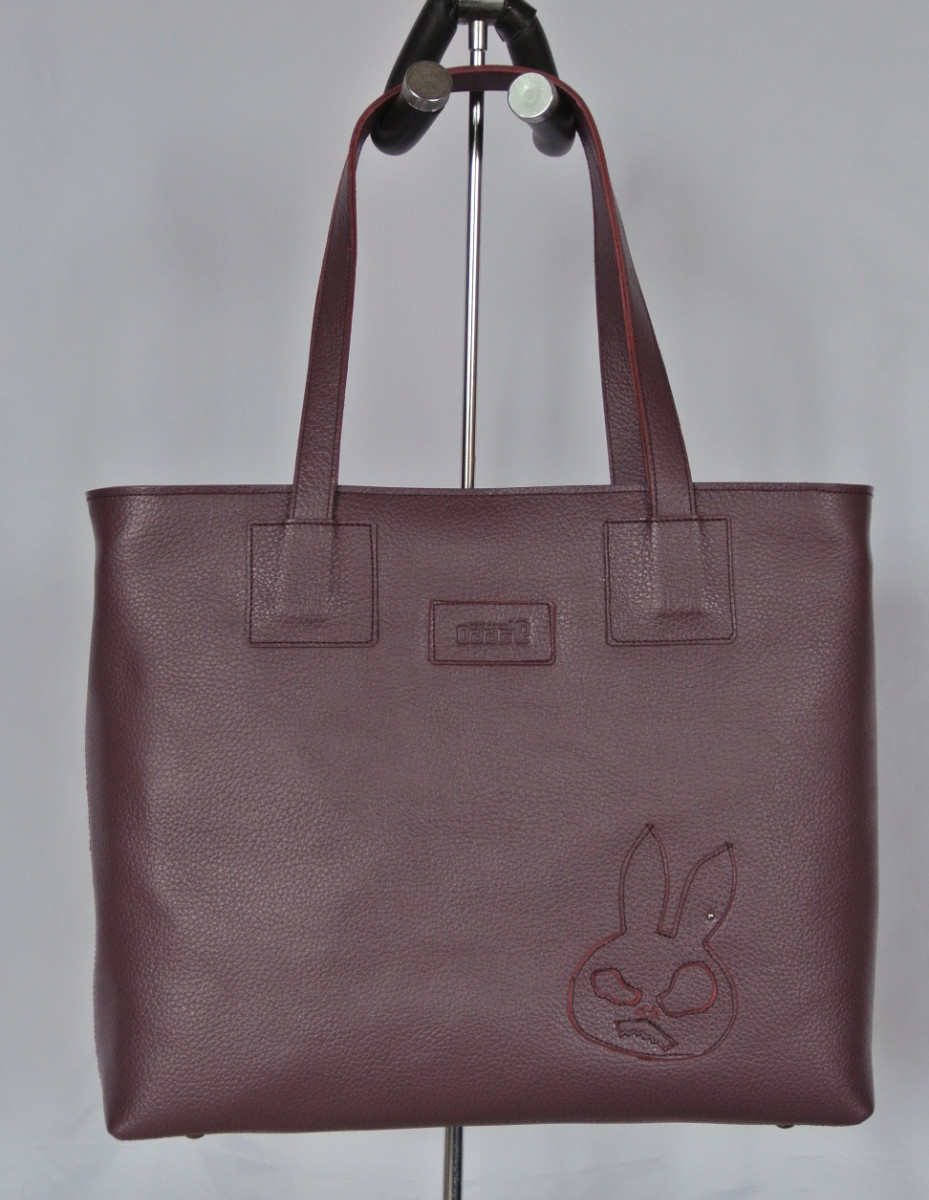 うさぎスカル、ガーネットカラーのトートバック。