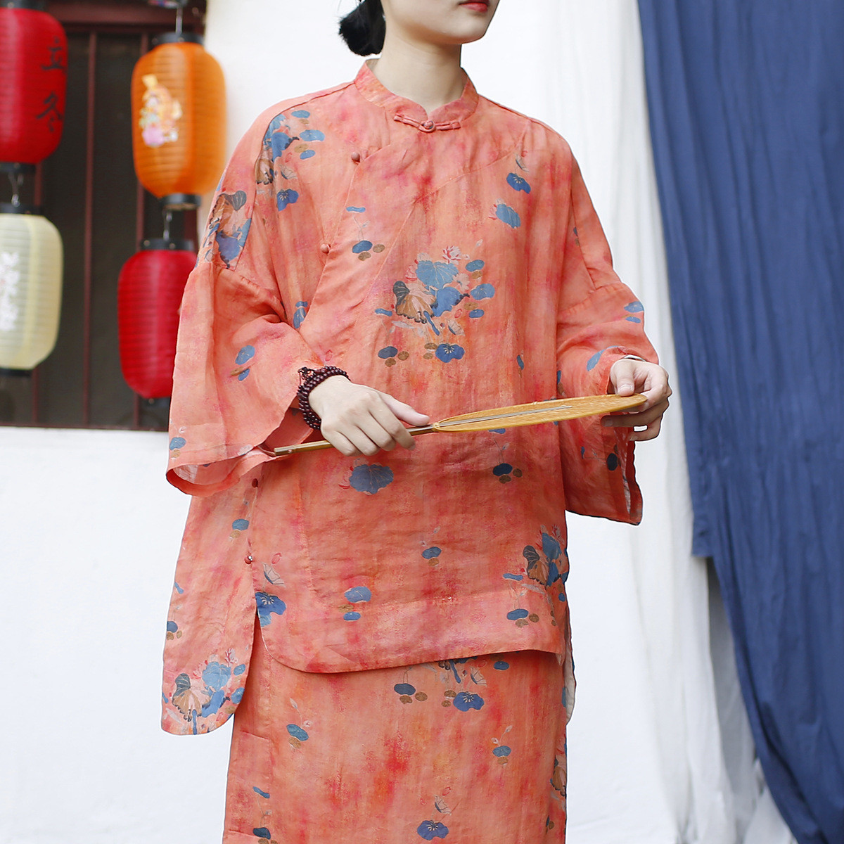 立襟   ヴィンテージ風    ラミー    コブボタン    プリント    トップス    2539