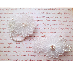 【お呼ばれ・発表会】ナチュラルレースの花ヘアクリップパールが揺れる特別な日の髪飾り【入学式・卒業式】 12枚目の画像